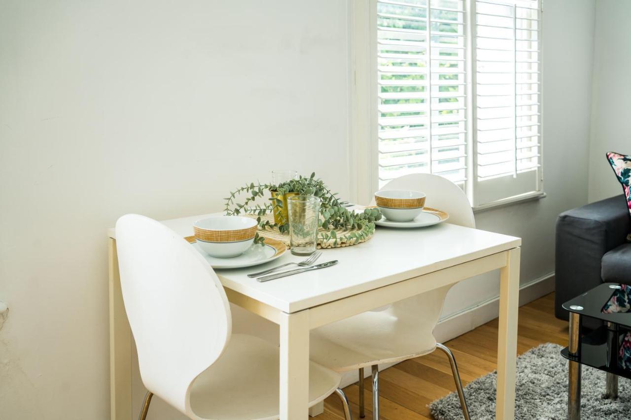 1 Bedroom Notting Hill London Exterior photo